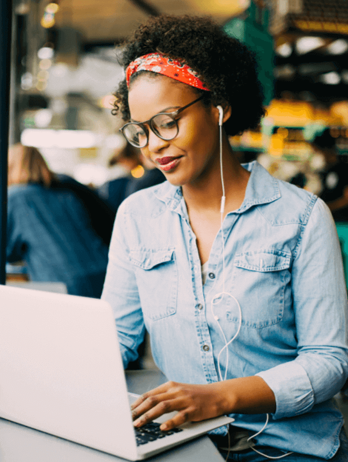 Person using TotalAV&trade; Antivirus